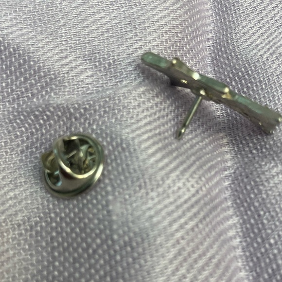 $3 Bundle Only Star brooch - Picture 3 of 3